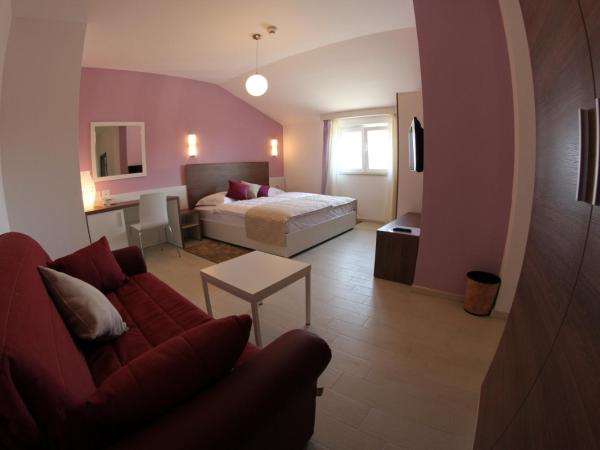 Villa Badi : photo 4 de la chambre chambre familiale avec balcon