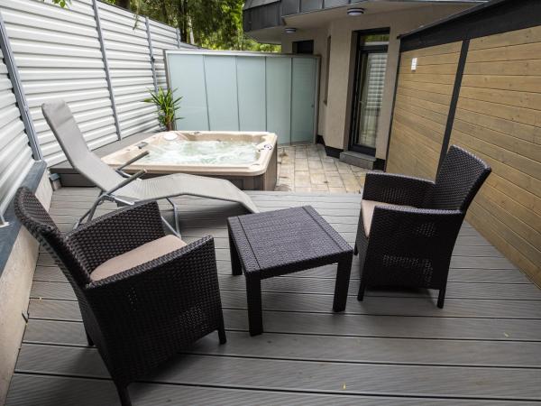 Arena Deluxe & Spa : photo 9 de la chambre suite deluxe avec baignoire spa