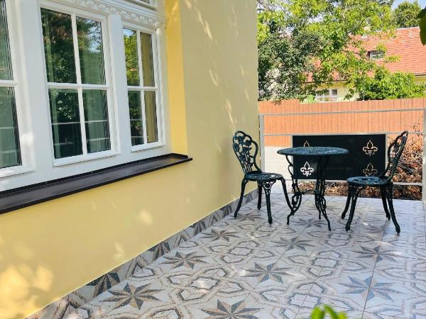 Villabaroque_Eger : photo 5 de la chambre chambre deluxe (2 adultes + 1 enfant)