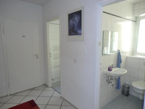 Hotel Pension Haydn : photo 8 de la chambre chambre double - salle de bains commune