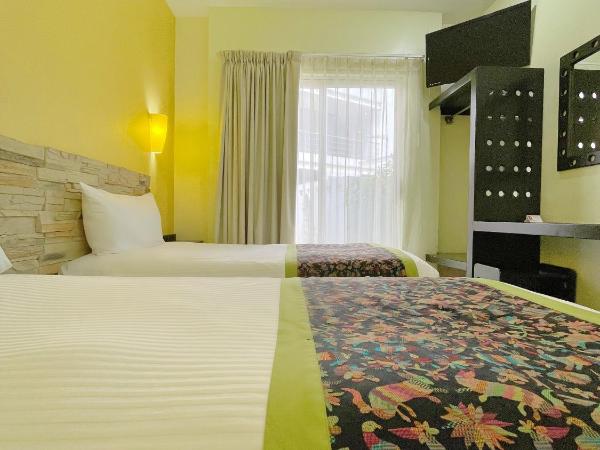 Seven Crown Express & Suites by Kavia : photo 5 de la chambre chambre double standard