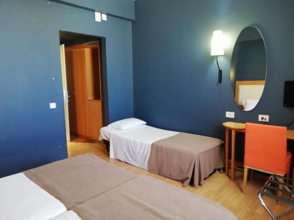 Olympic Hotel : photo 5 de la chambre chambre triple (3 adultes)