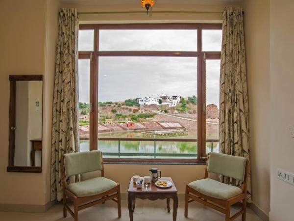 Lakeside Inn Ratanada : photo 3 de la chambre chambre double – vue sur lac