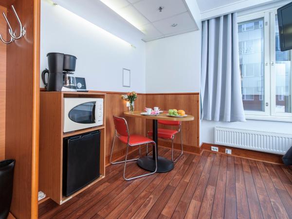 Forenom Aparthotel Tampere : photo 6 de la chambre chambre lits jumeaux (2 lits simples)