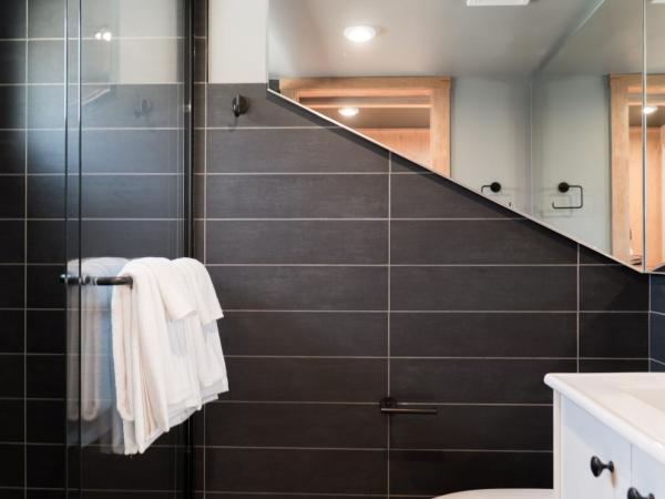 Ironwood Grove, Tiny House Hotel : photo 10 de la chambre studio avec balcon