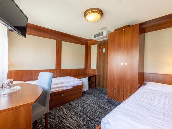 Grand Jules - Boat Hotel : photo 2 de la chambre cabine de bateau lits jumeaux standard