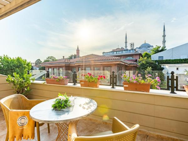 Best Point Hotel-Old City Sultanahmet : photo 1 de la chambre chambre double supérieure avec terrasse - 15 m²