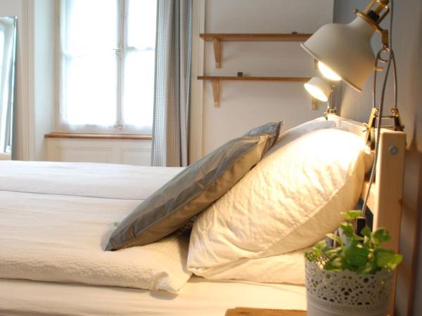 The Bed + Breakfast : photo 1 de la chambre chambre quadruple avec salle de bains commune