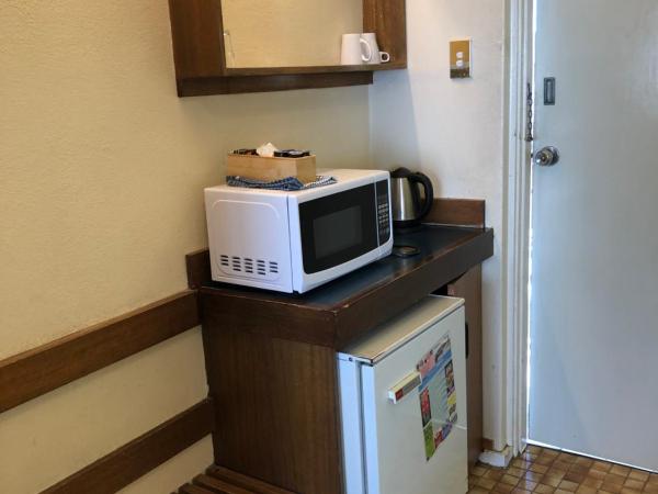 Canberra Lyneham Motor Inn : photo 1 de la chambre chambre double ou lits jumeaux Économique