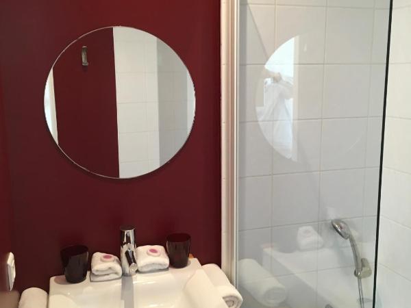 Hôtel L'Adresse : photo 3 de la chambre chambre deluxe