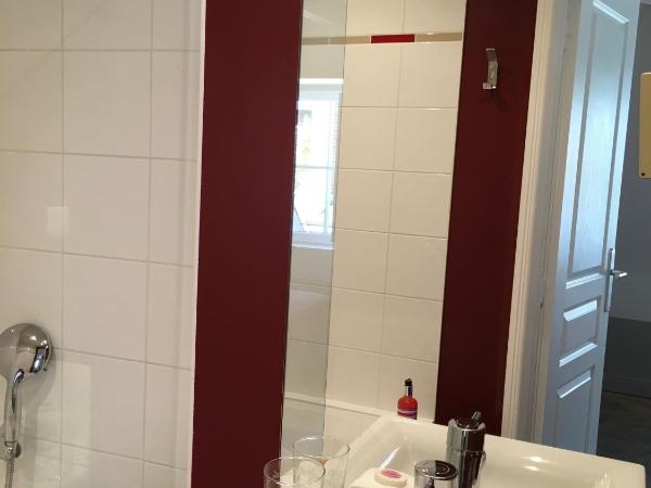 Hôtel L'Adresse : photo 5 de la chambre chambre lits jumeaux