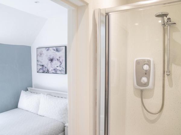 The Cottage : photo 4 de la chambre chambre double avec salle de bains privative