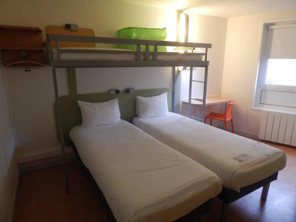 ibis budget Limoges Centre Gare : photo 1 de la chambre chambre triple avec 3 lits simples