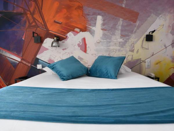 The Originals Boutique, Hôtel Montélimar : photo 2 de la chambre chambre triple - 1 lit double & 1 lit simple