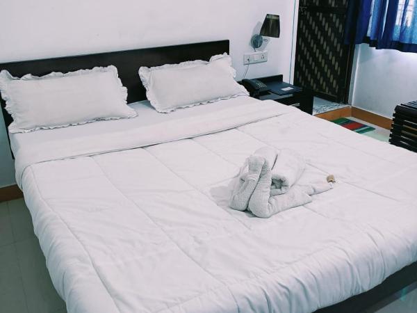 The Royal Lake View Villa : photo 1 de la chambre chambre lit queen-size deluxe