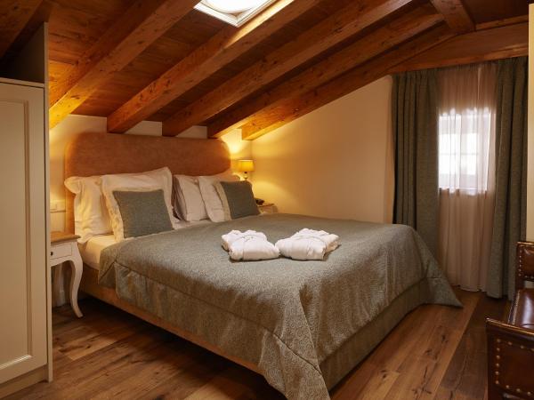 SchlossHotel Zermatt Active & CBD Spa Hotel : photo 2 de la chambre suite familiale