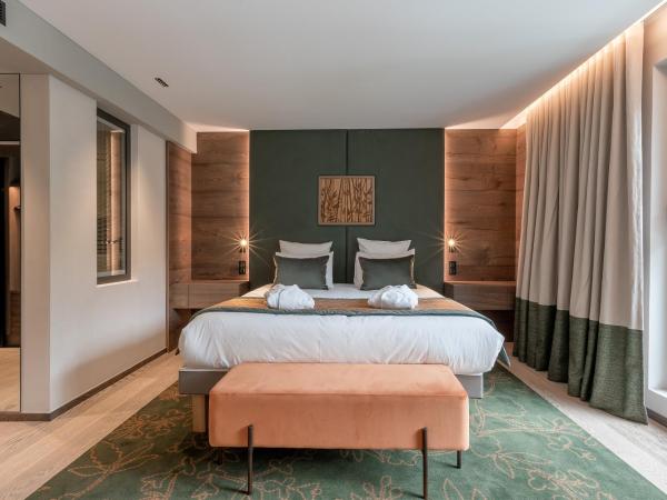 Rivage Hôtel & Spa Annecy : photo 4 de la chambre suite junior familiale avec balcon - accès gratuit au spa