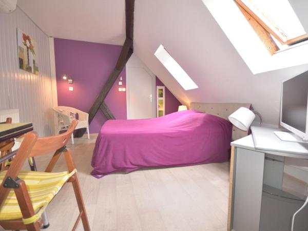 Chambres d'hôtes Chez Caroline : photo 5 de la chambre hébergement les combles