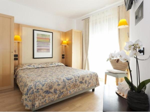 Hotel Centrale : photo 2 de la chambre chambre double avec balcon