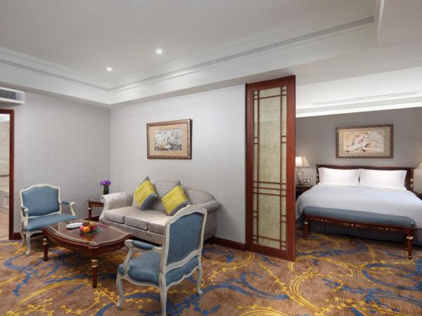 Crowne Plaza Shanghai Nanjing Road, an IHG Hotel : photo 1 de la chambre suite lit king-size junior - Étage supérieur