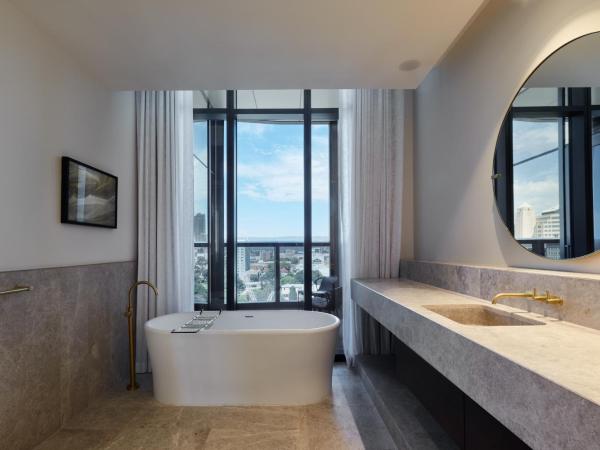 Eos by SkyCity : photo 10 de la chambre suite - vue sur rivière - radiance