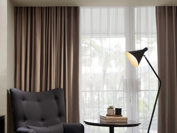 Mercure Jakarta Batavia : photo 2 de la chambre chambre supérieure lit king-size avec terrasse