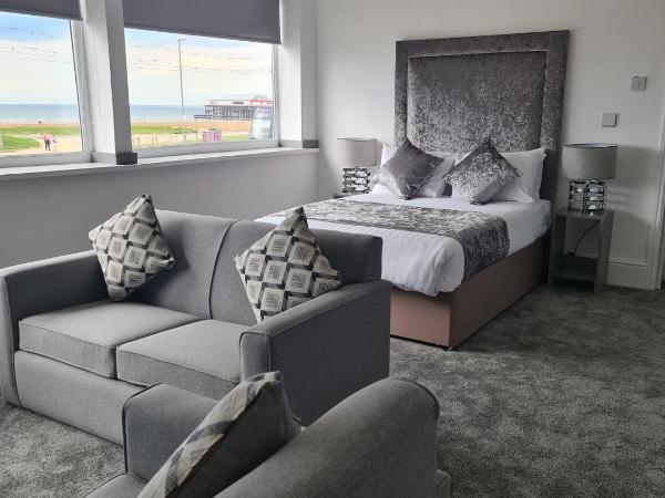 Royal Seabank Hotel : photo 3 de la chambre suite lit king-size - vue sur mer