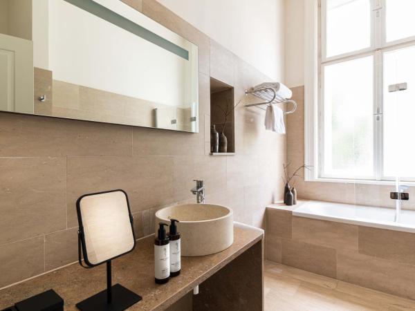 Zola Hotel - Palais de Bohème Adults Only : photo 9 de la chambre chambre double deluxe