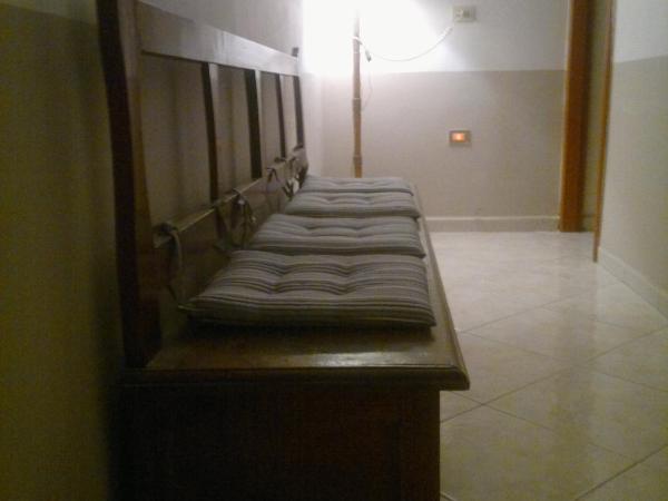 Dreaming of Naples : photo 5 de la chambre chambre double ou lits jumeaux avec salle de bains commune