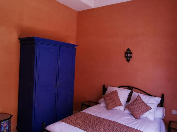 Dar Yanis : photo 3 de la chambre chambre double avec salle de bains privative