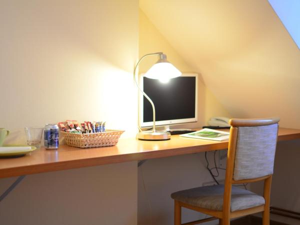 WenderEDU Business Center : photo 6 de la chambre chambre simple - vue sur rivière