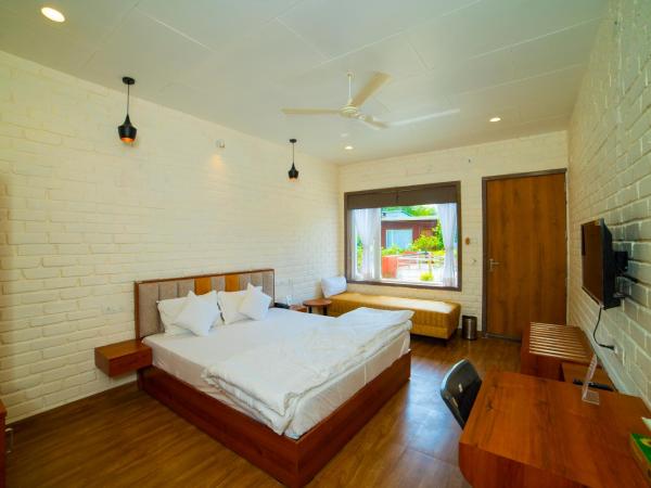 Abha Farms and Resort : photo 4 de la chambre chambre double - vue sur jardin