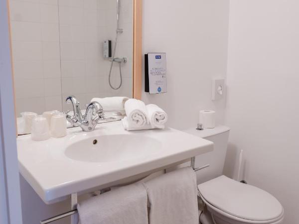 Kyriad Cholet : photo 5 de la chambre chambre double supérieure