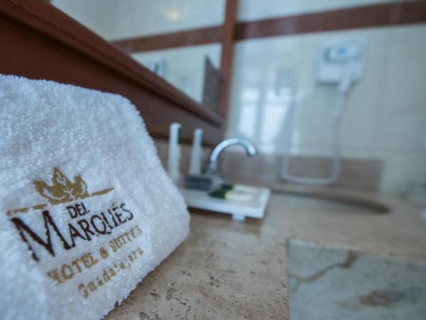 Del Marques Hotel and Suites : photo 6 de la chambre suite lit king-size