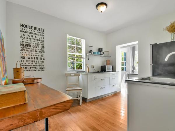 Sunflower Boutique Hotel Apartments : photo 4 de la chambre appartement - rez-de-chaussée