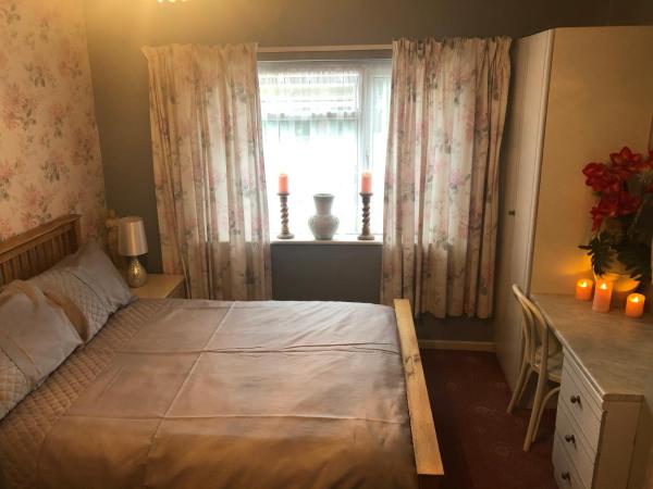 ElMurrs : photo 6 de la chambre chambre double avec salle de bains privative