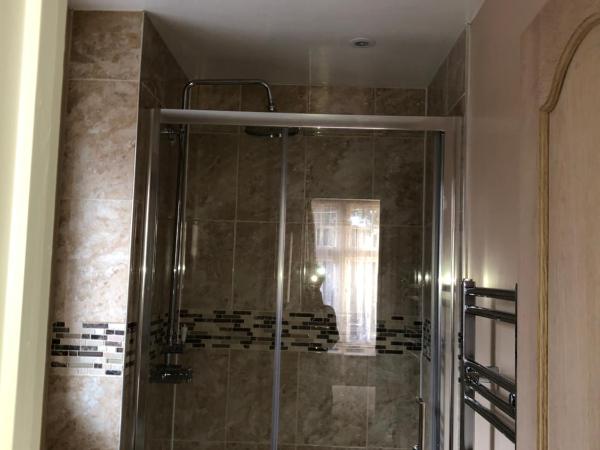 ElMurrs : photo 10 de la chambre chambre double avec salle de bains privative