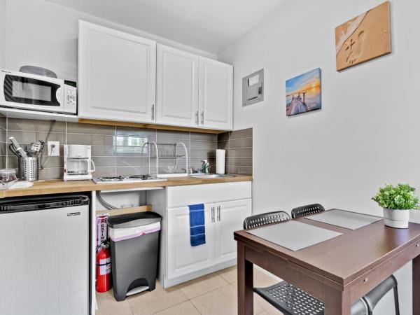 The Blue House Fort Lauderdale Airport/Cruise : photo 7 de la chambre studio lit queen-size