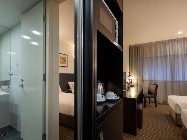 Causeway 353 Hotel : photo 2 de la chambre chambre lits jumeaux deluxe