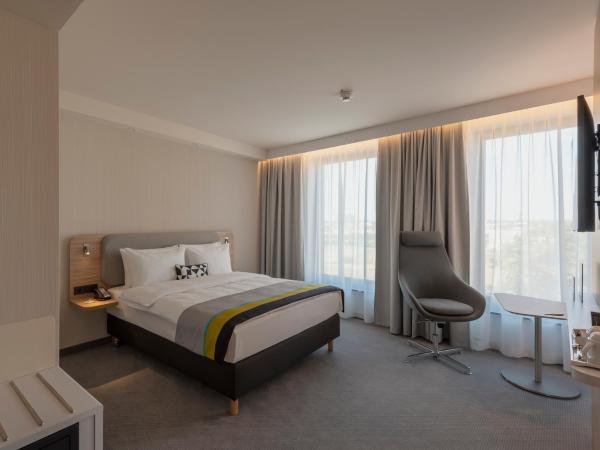 Holiday Inn Express Düsseldorf - Hauptbahnhof, an IHG Hotel : photo 9 de la chambre chambre standard lit queen-size