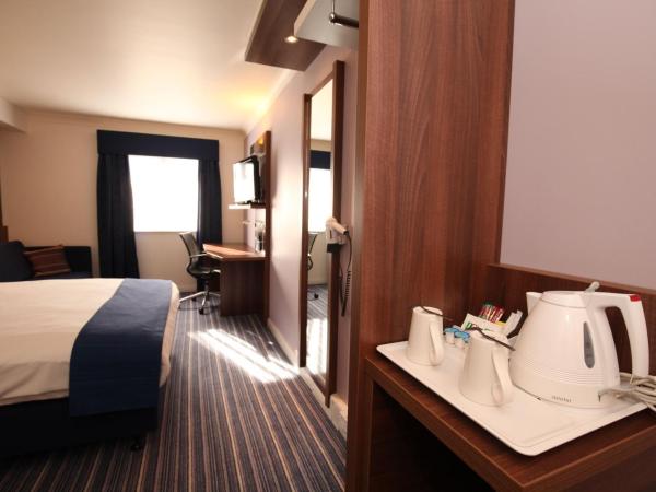 Holiday Inn Express Leeds-East, an IHG Hotel : photo 3 de la chambre chambre double standard