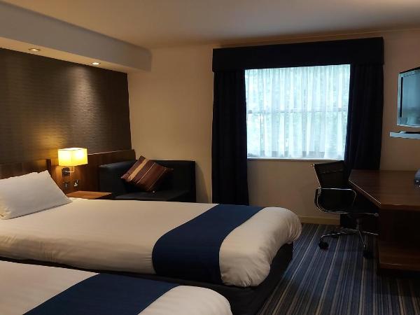Holiday Inn Express Leeds-East, an IHG Hotel : photo 3 de la chambre chambre lits jumeaux standard
