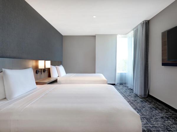 Hyatt Place Ottawa West : photo 1 de la chambre chambre avec 2 lits queen-size et canapé-lit - Étage supérieur