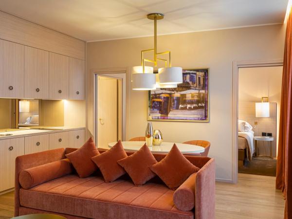 Rosa Grand Milano - Starhotels Collezione : photo 2 de la chambre appartement 2 chambres deluxe duomo