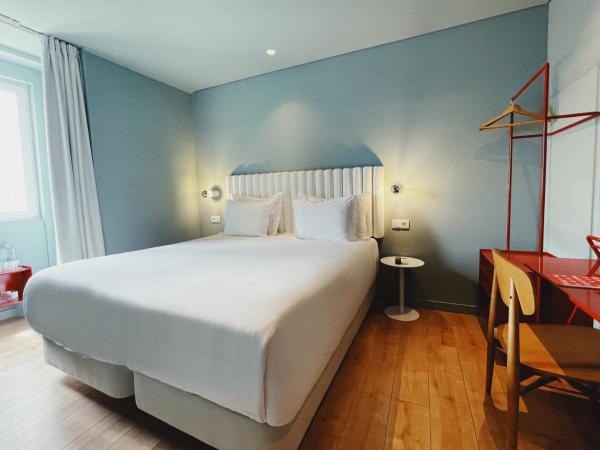 Esqina Cosmopolitan Lodge : photo 7 de la chambre chambre double ou lits jumeaux supérieure avec vue sur ville