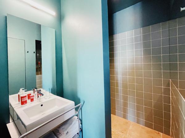 Esqina Cosmopolitan Lodge : photo 5 de la chambre chambre double ou lits jumeaux premium - vue sur ville