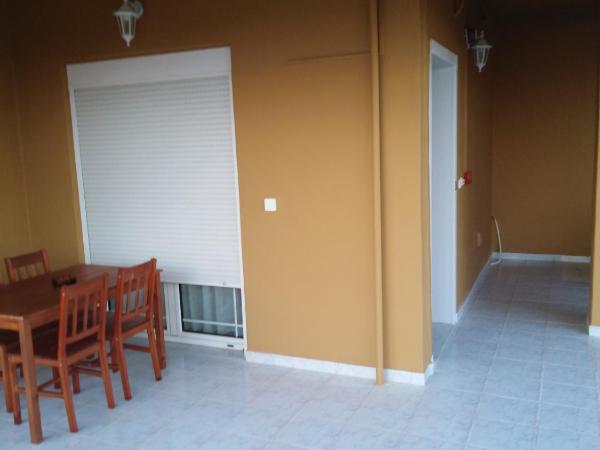 Souvlakis Pool Suites (S.P.S) : photo 4 de la chambre chambre familiale avec balcon