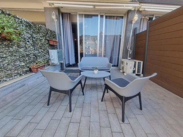 De Gasperi 55 : photo 3 de la chambre chambre double supérieure avec terrasse - vue sur ville