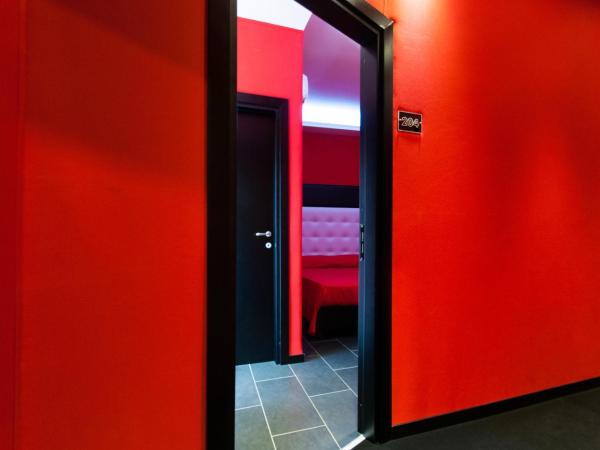 Fly Boutique Hotel : photo 4 de la chambre petite chambre double