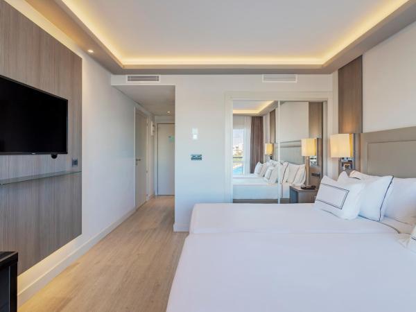Melia Alicante : photo 3 de la chambre chambre premium communicante